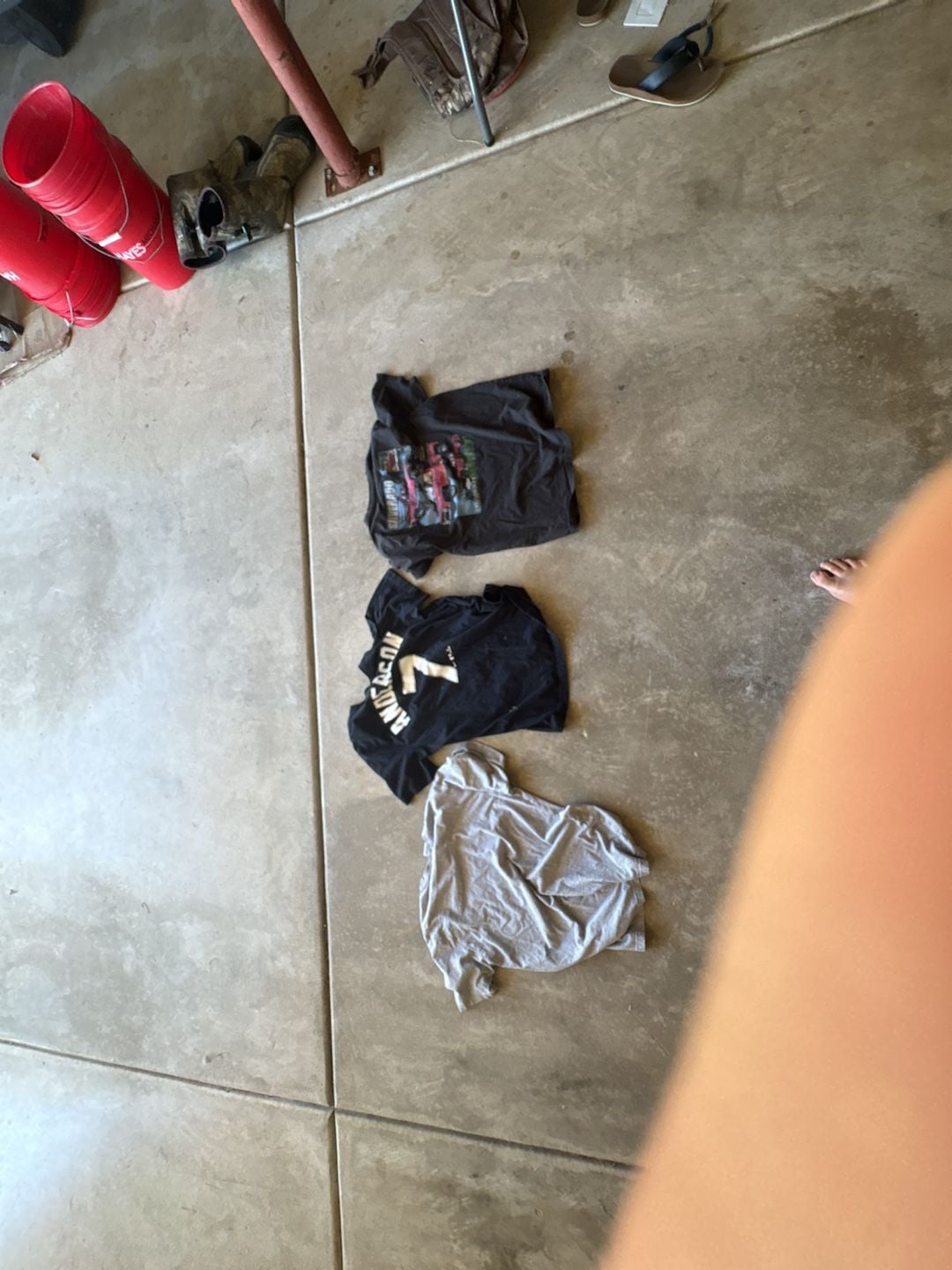 Lot of 3 Assorted T-Shirts Lot 6
