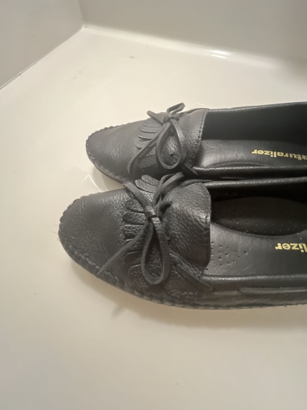 Naturalizer Black Leather Moccasin Loafers Bow Fringe Flats 2