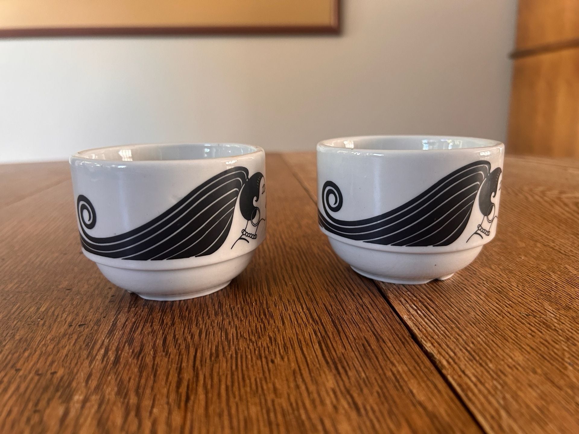 Vintage Art Deco Style Espresso Demitasse Cups Black White Cafe Scene Set of 2 3