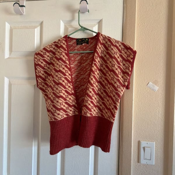 Vintage Wool Shuang Lu Sweater Vest Red Fair Isle Sleeveless Women SOU1438-N