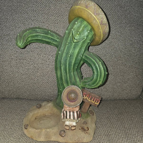 Direct Connection Cactus Bottle Holder Sombrero Figurine 69002