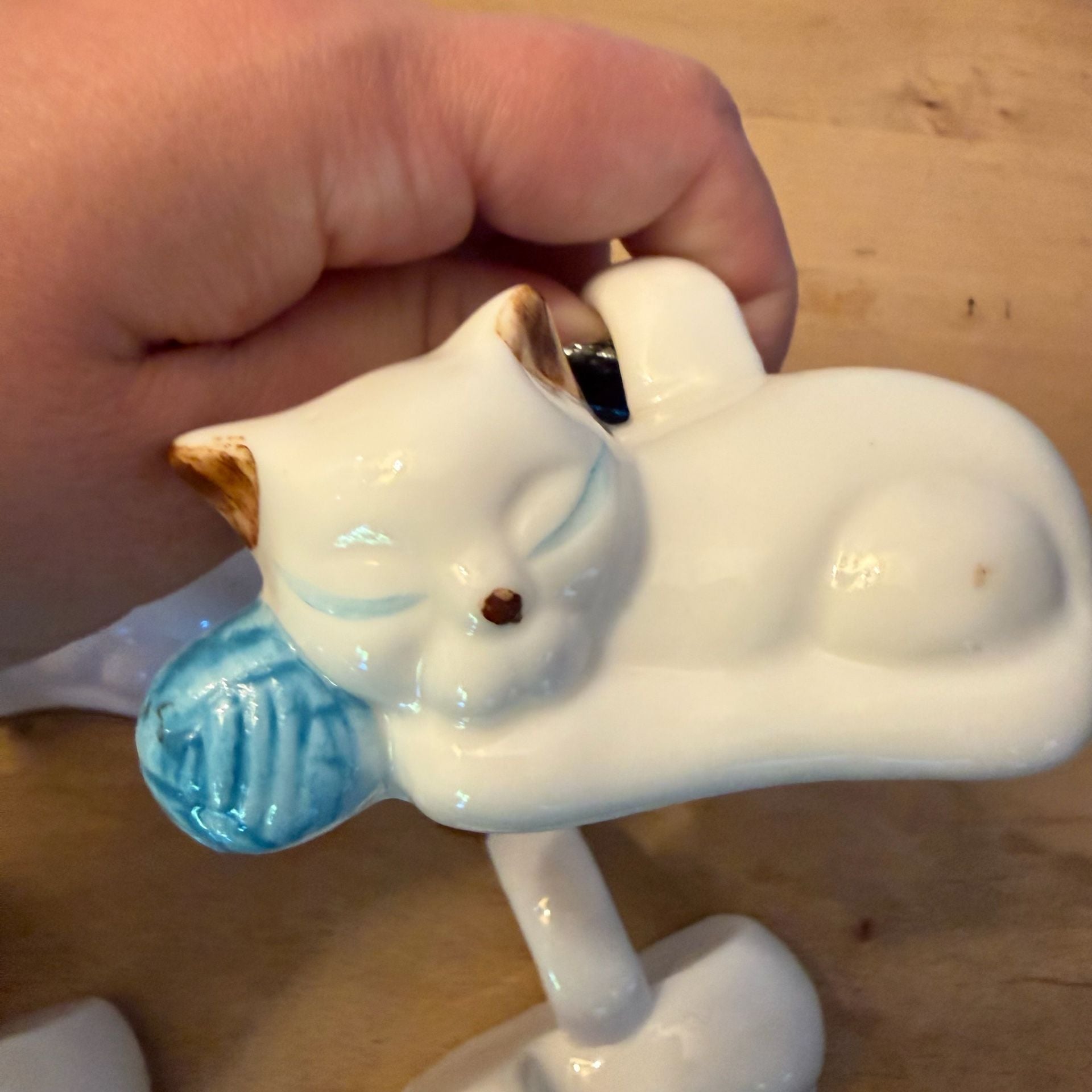 Vintage Ceramic Cat Napkin Rings Set of 4 Yarn 4