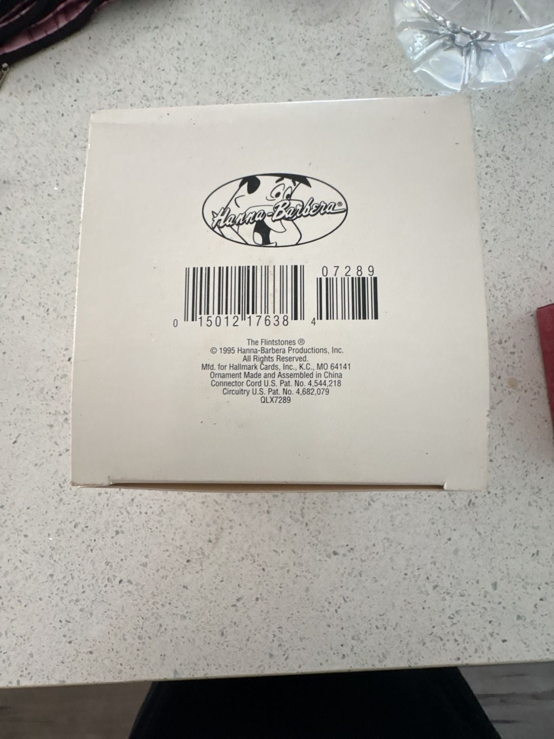 New Hallmark Keepsake Ornament 1995 The Flintstones Fred and Dino Magic!
Never Been opened 7