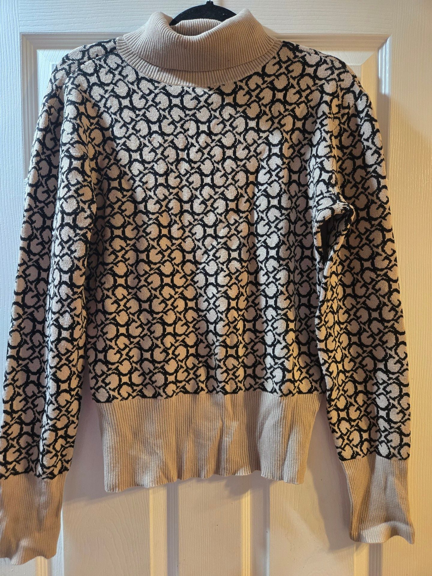 Guess Monogram Turtleneck Sweater Size XL Black Beige 2