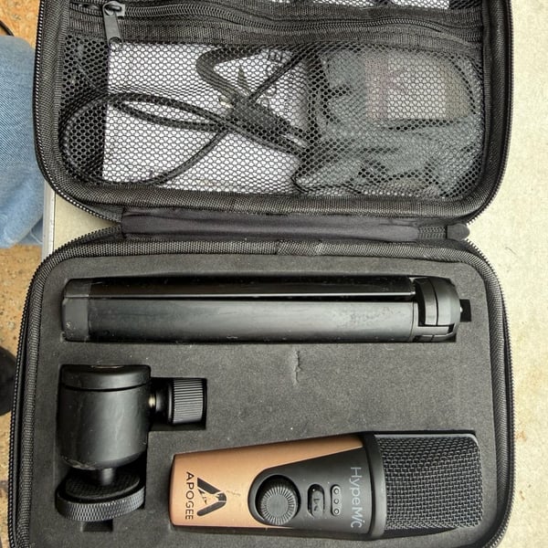 Apogee HypeMiC USB Cardioid Condenser Microphone with Case and Accessories