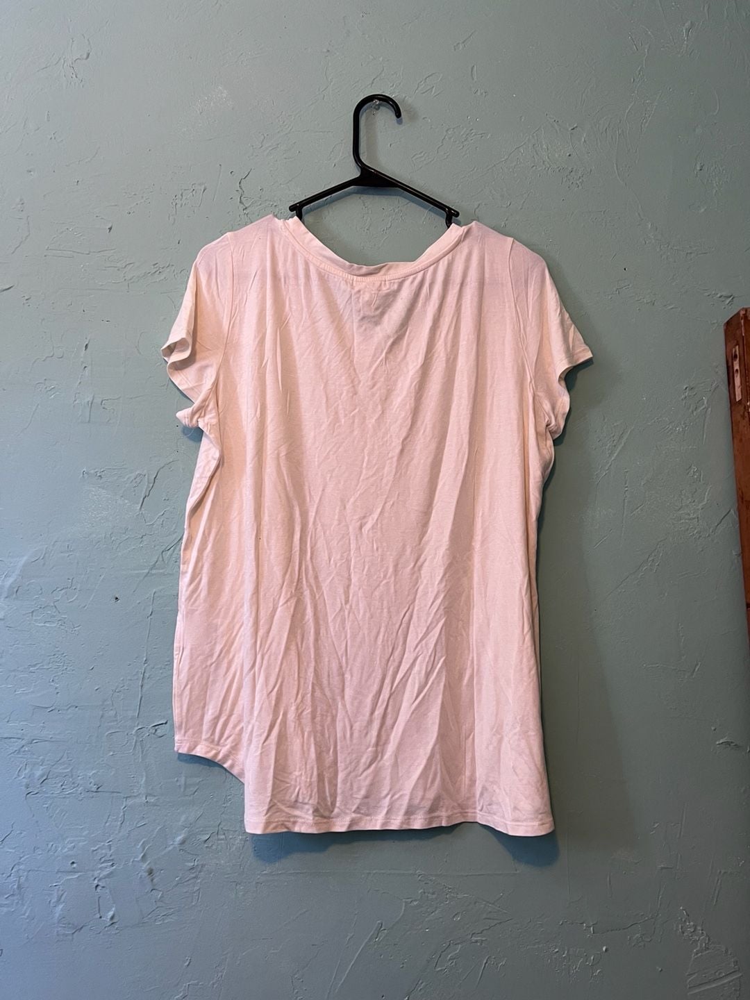 Articles of Society T-Shirt Size M cream off White Scoop Neck 5