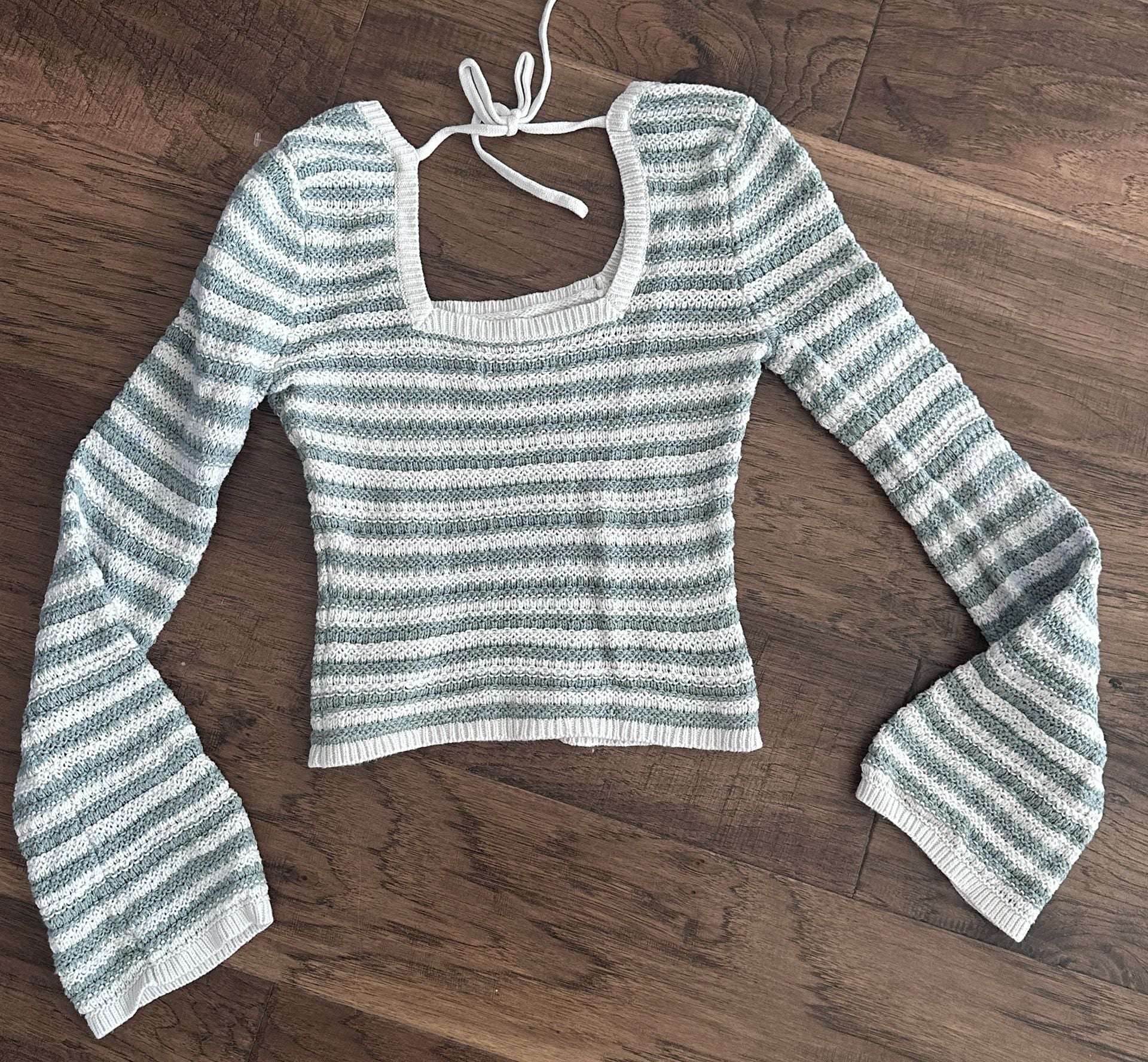 Hollister Crochet Knit Crop Sweater Size M Blue White Striped 6