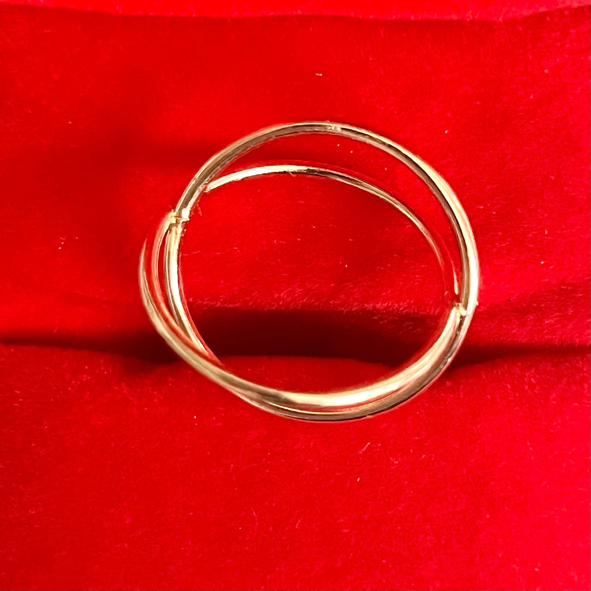 Gold Tone Interlocked Double Circle Ring Size 6 2