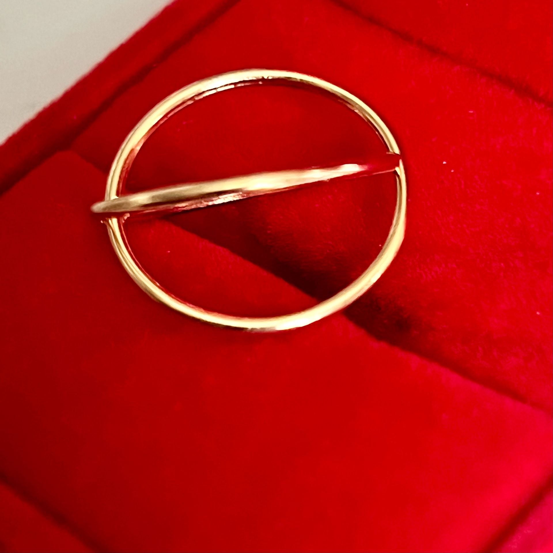 Gold Tone Interlocked Double Circle Ring Size 6 4