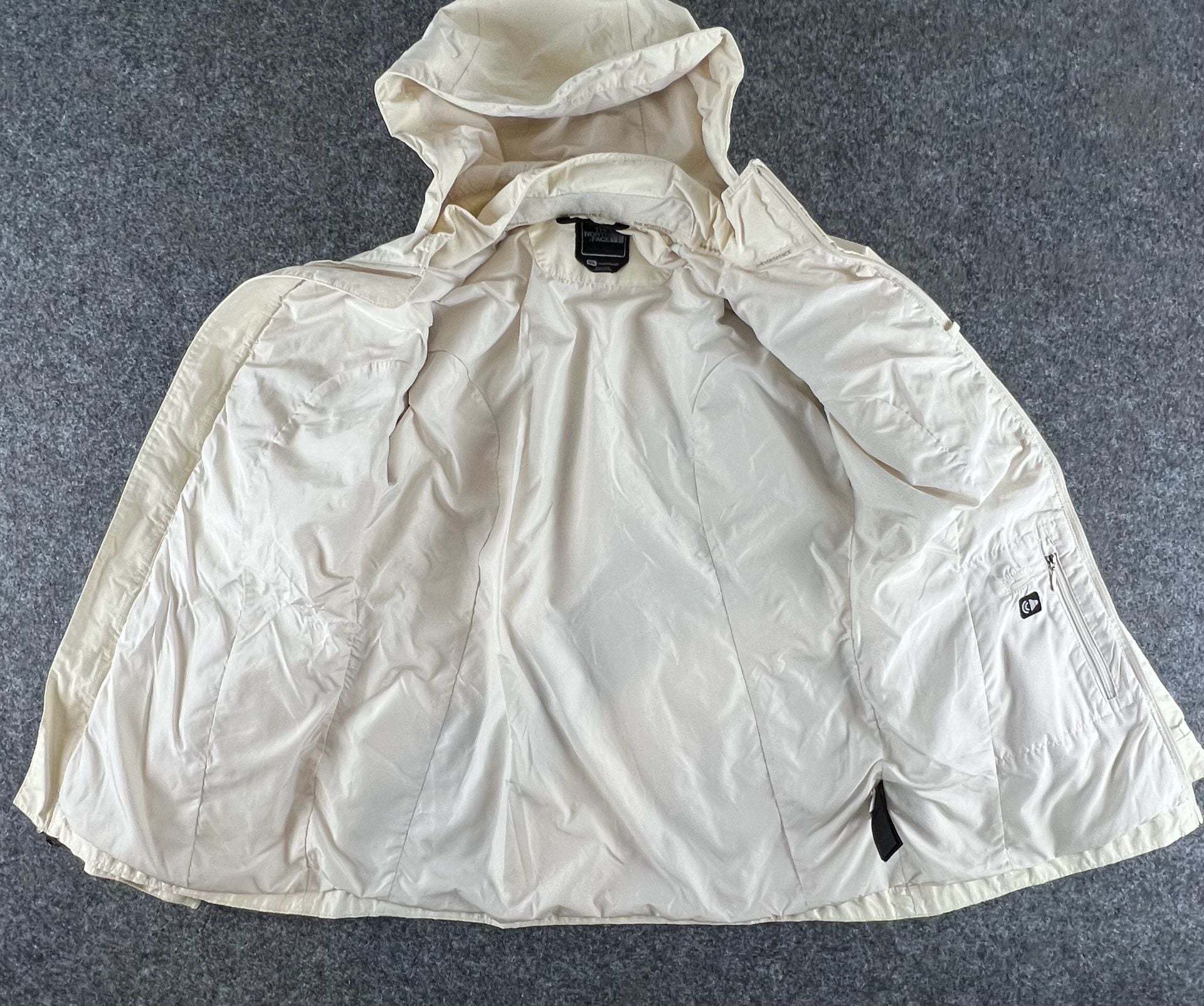 The North Face Hyvent Hooded Rain Jacket Cream White 8