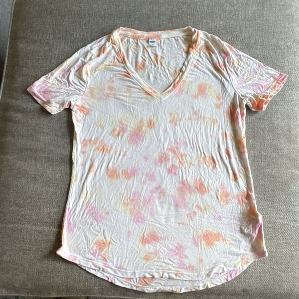 Old Navy Luxe V-Neck T-Shirt Size S Pink Orange Tie Dye Short Sleeve