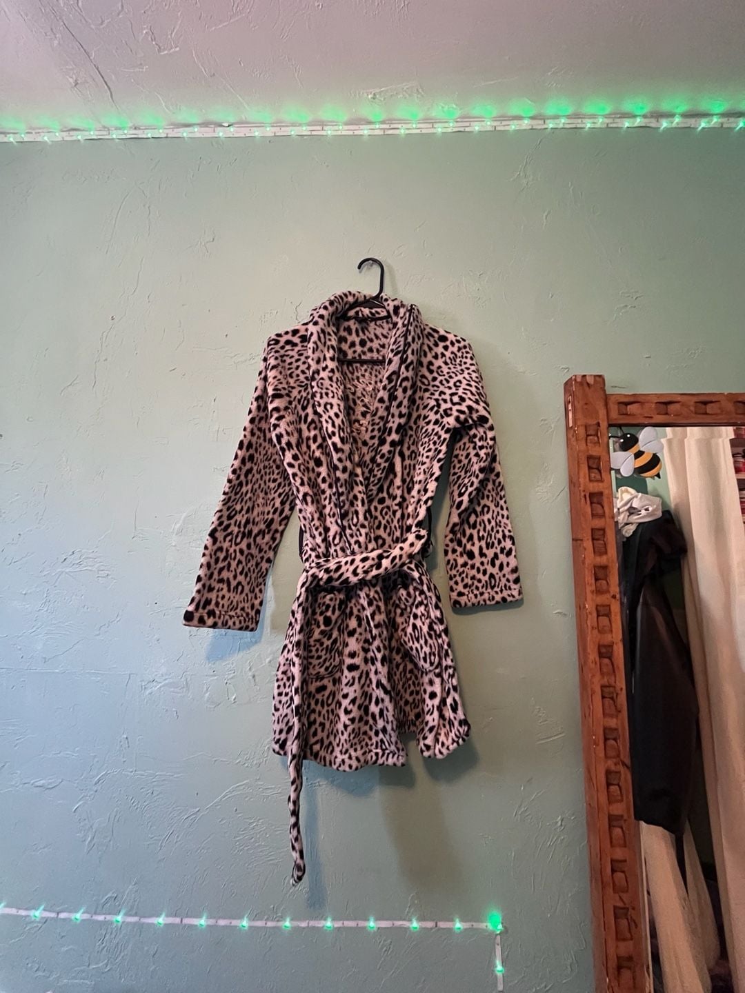 Victoria's Secret Leopard Fleece Robe Size XS/S 2