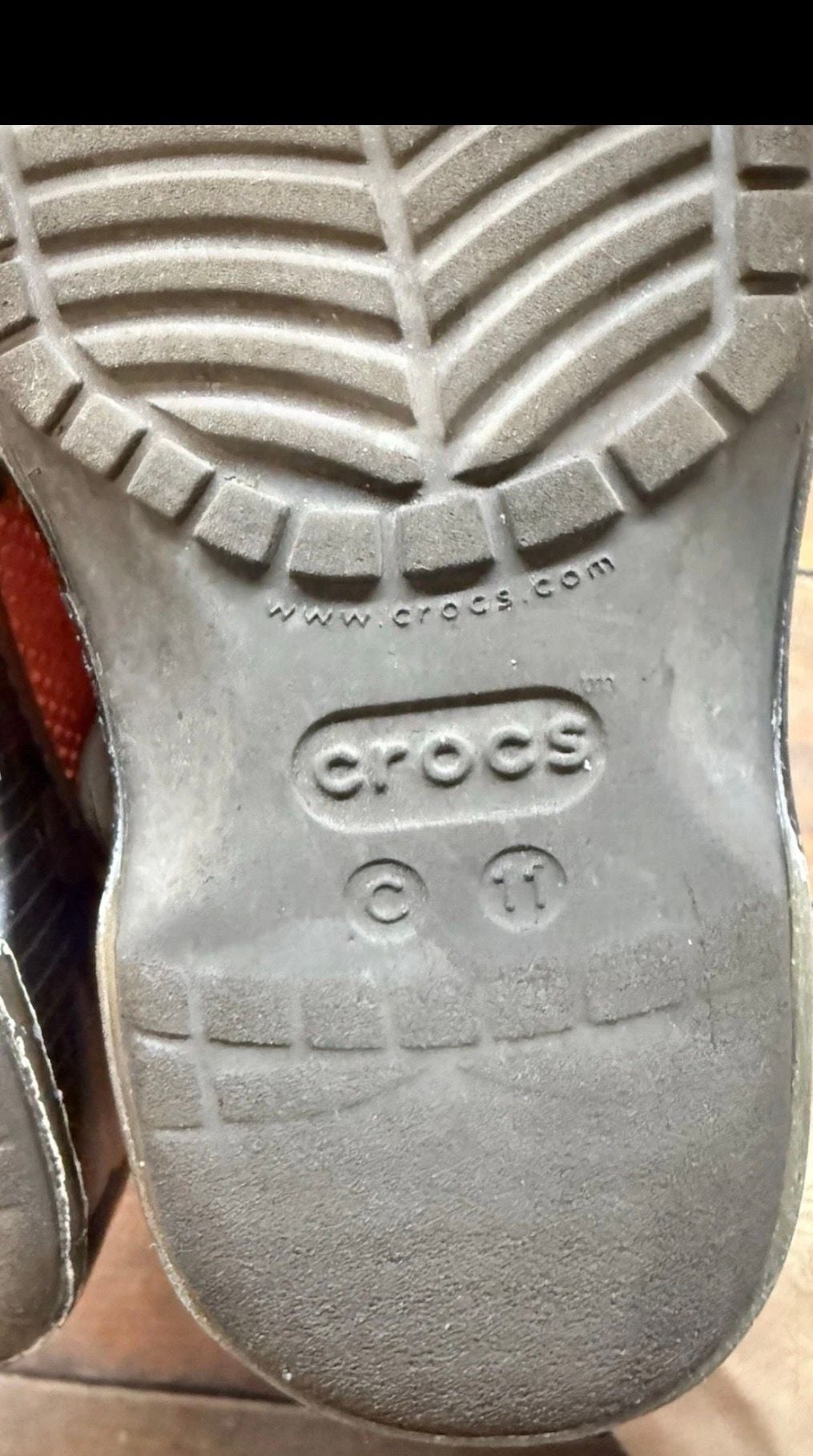 Crocs Reese's Classic Clogs Size C11 Orange Kids 5