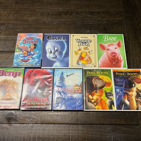 Universal Studios Lot Of 8 Family Movie DVDs Babe Winnie The Pooh Casper