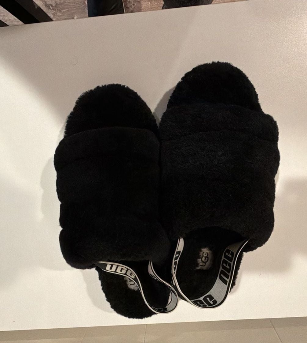 UGG Fluff Yeah Slide Size 8 Black Slippers 11