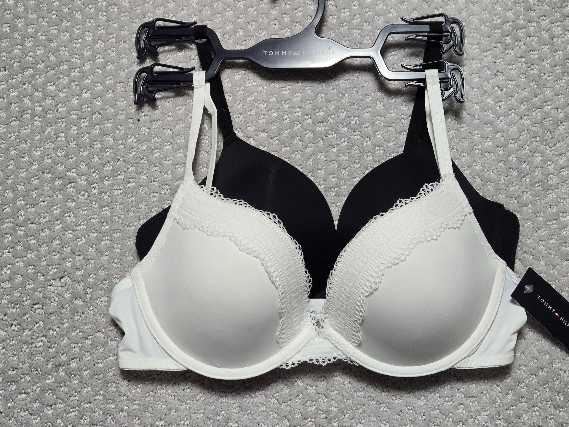 Tommy Hilfiger 2-Pack Push-Up Bra Size 34C White Black Logo Lace Trim 1