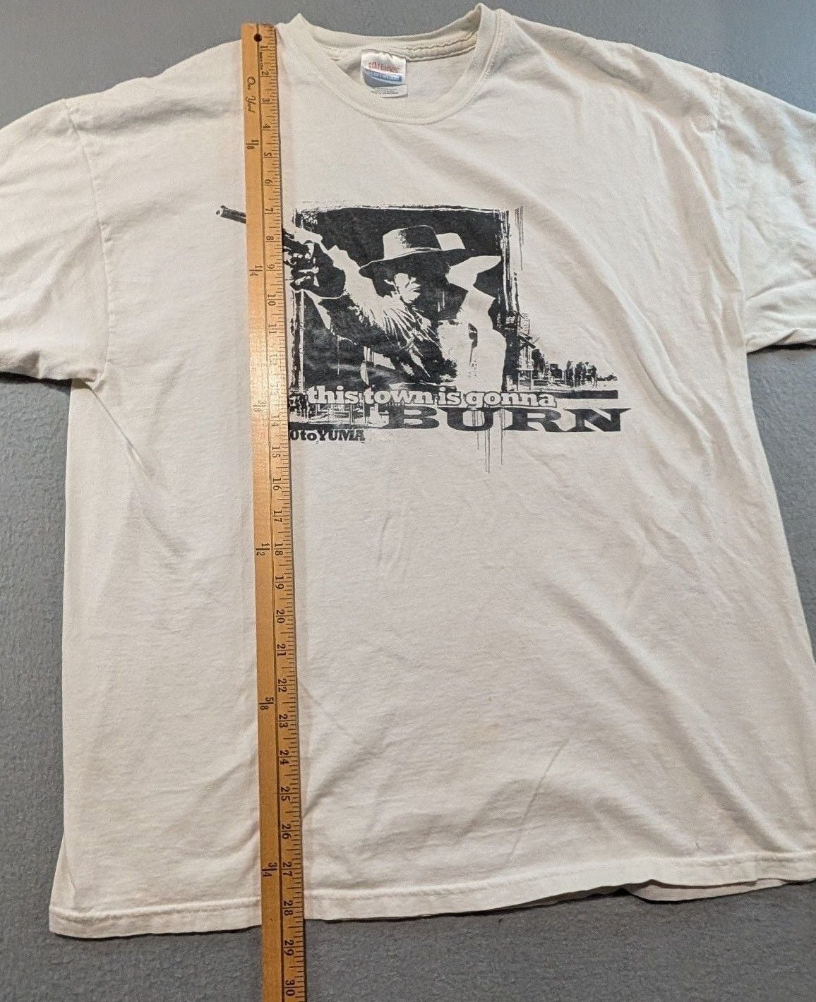 Hanes 3:10 to Yuma Movie Promo T-Shirt Size XL White This Town Is Gonna Burn 6