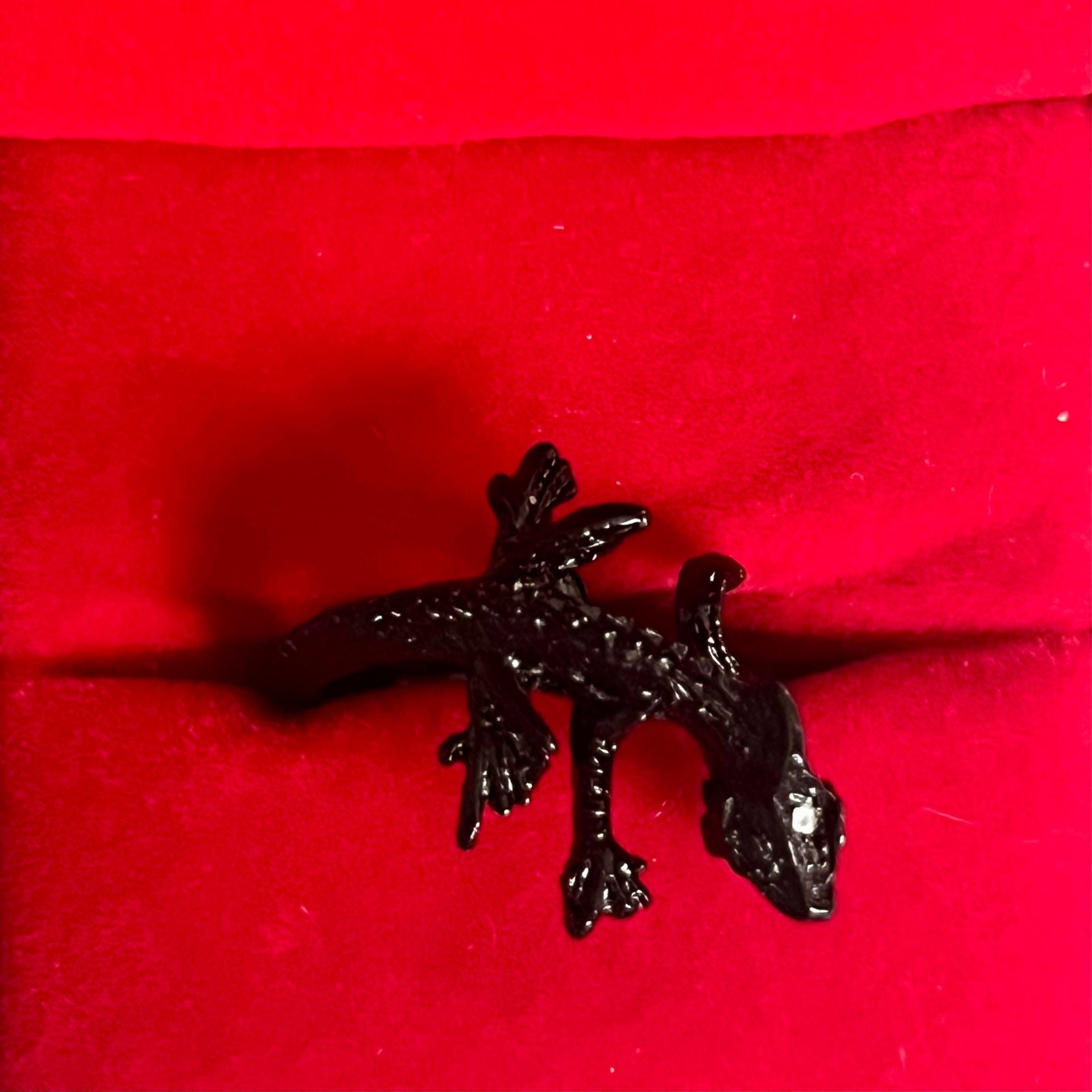 Shell Game Jewelry Lizzy Ring Black Lizard Gecko Size 6 2