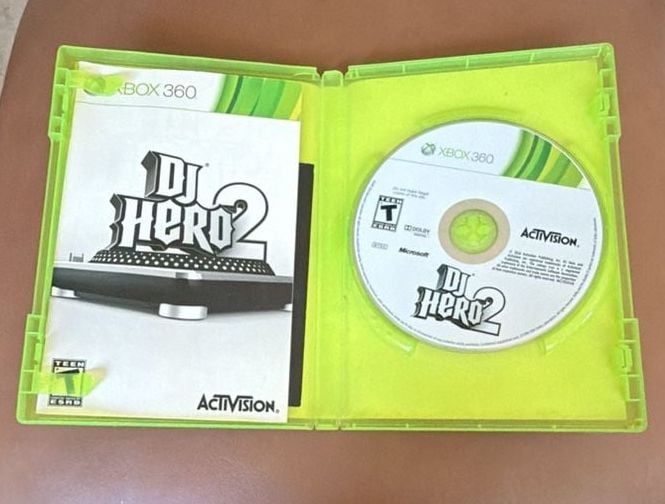 Activision DJ Hero 2 Xbox 360 CIB 3