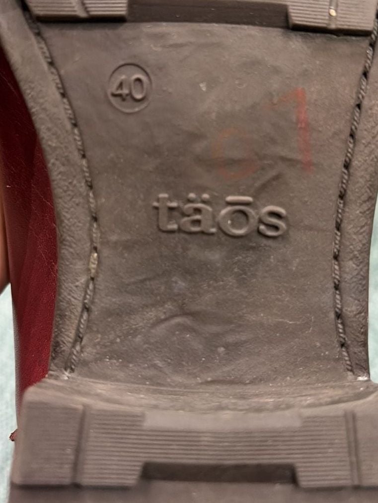 Taos Cutie Ankle Boots Size 9-9.5 Deep Red Leather Lace Up Zip 11