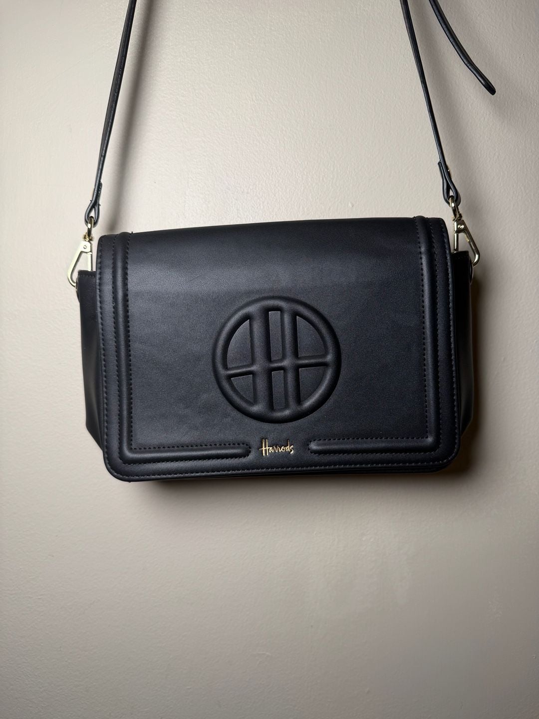 Harrods Black Crossbody Bag Gold Hardware Logo Flap Closure 2