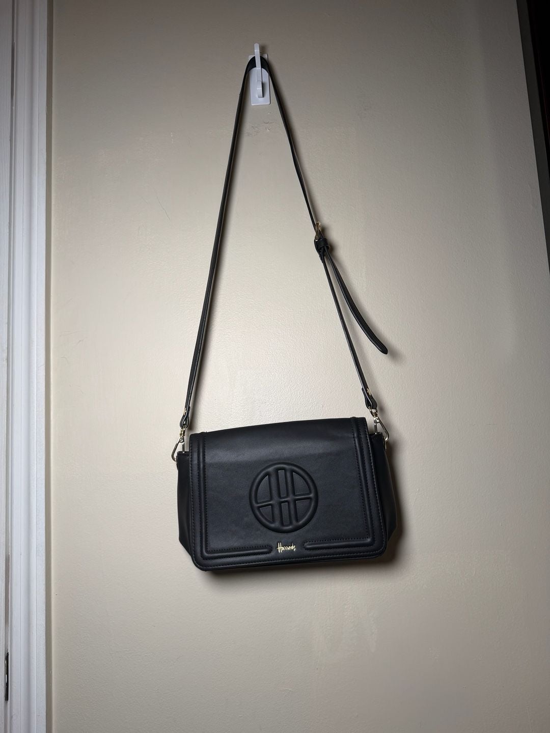 Harrods Black Crossbody Bag Gold Hardware Logo Flap Closure 3