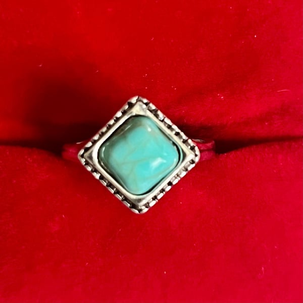 Vintage Southwestern Style Turquoise Titanium Steel Silver Ring Size 6