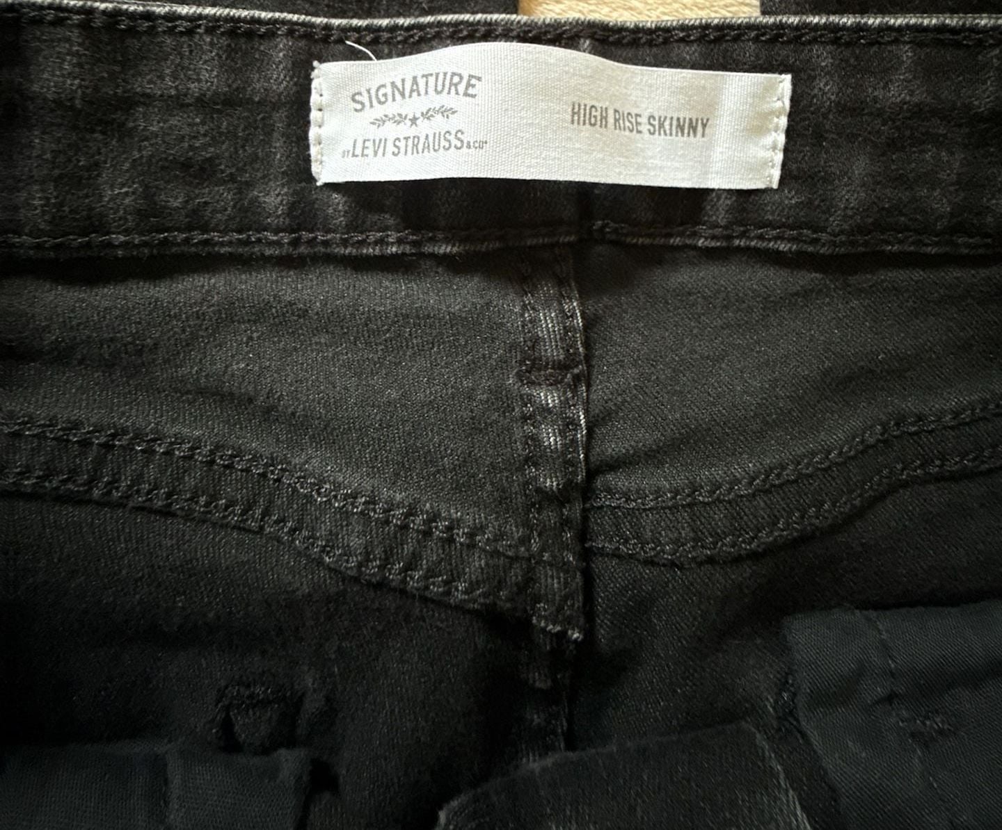 Signature by Levi Strauss & Co. High Rise Skinny Size 10L W30 L32 Black Jeans 5