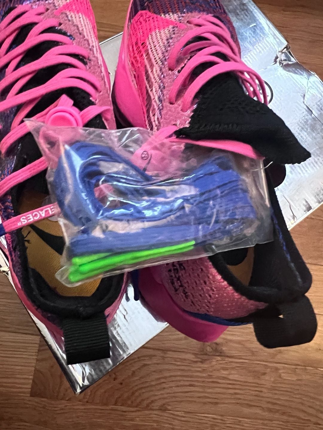 Off-White x Nike Air Zoom Tempo 5
