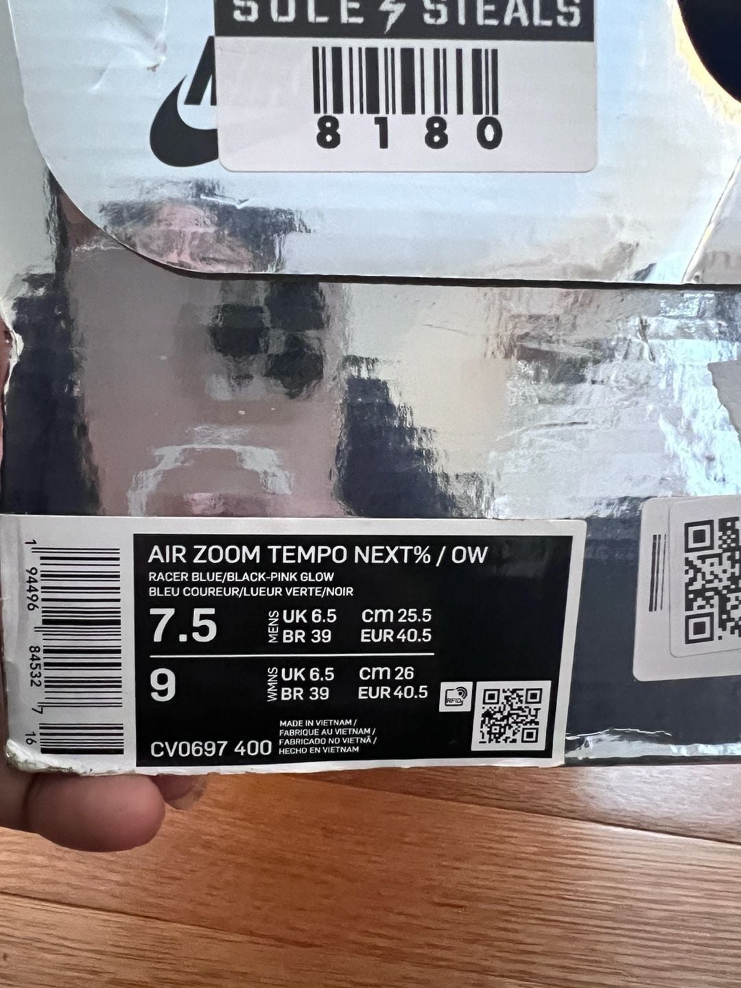 Off-White x Nike Air Zoom Tempo 6