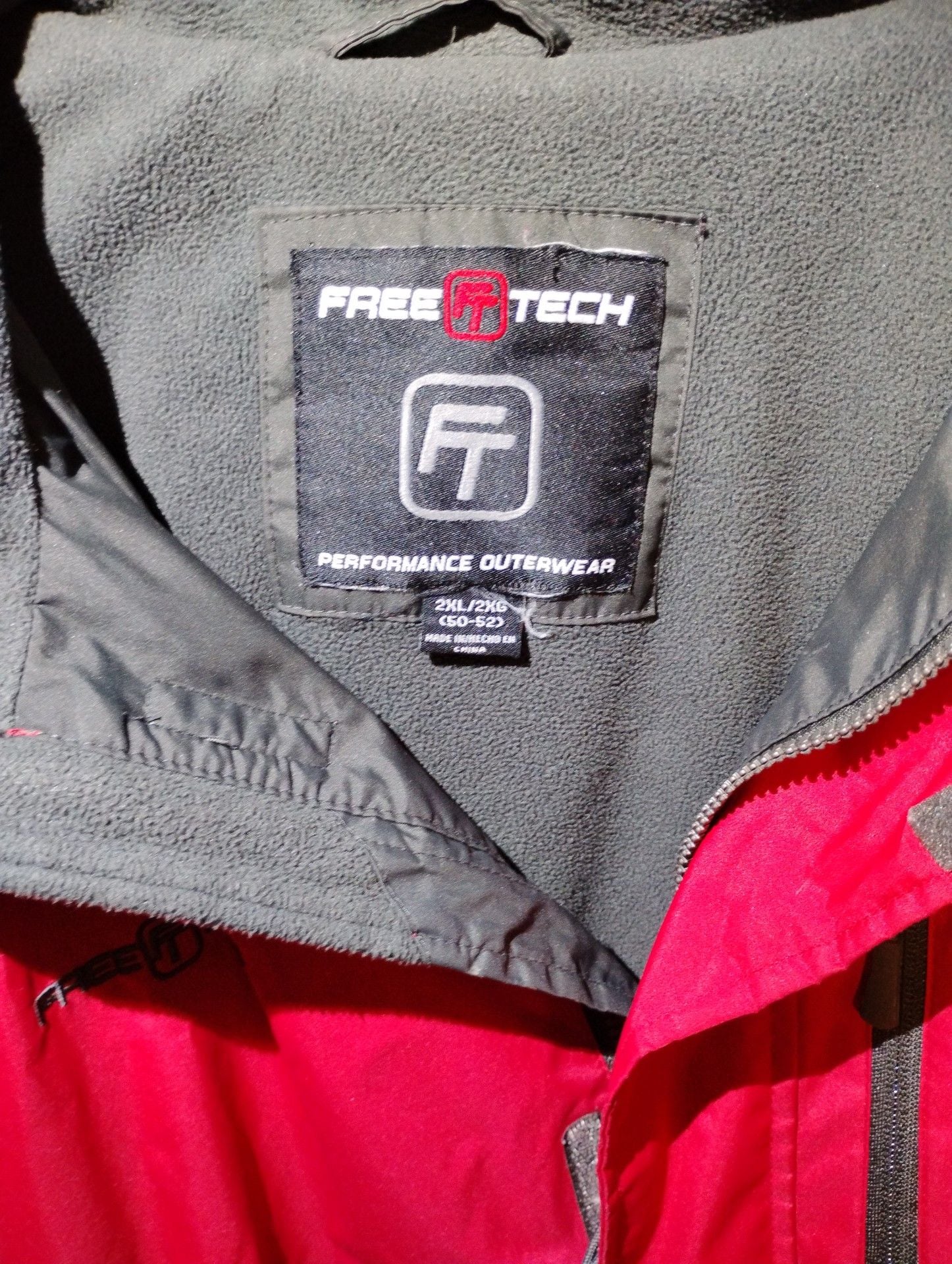 Free Tech Performance Outerwear Jacket Size 2XL Red Gray 2