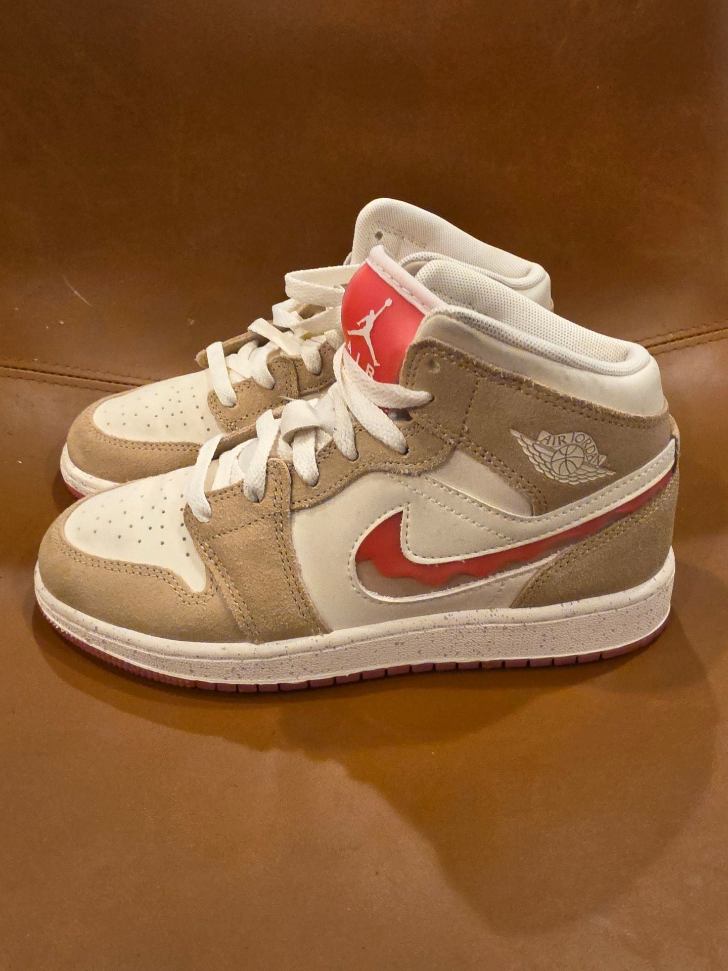 Air Jordan 1 Mid SE GS Peanut Butter Jelly 2