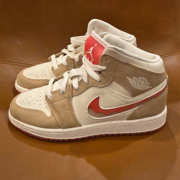Air Jordan 1 Mid SE GS Peanut Butter Jelly