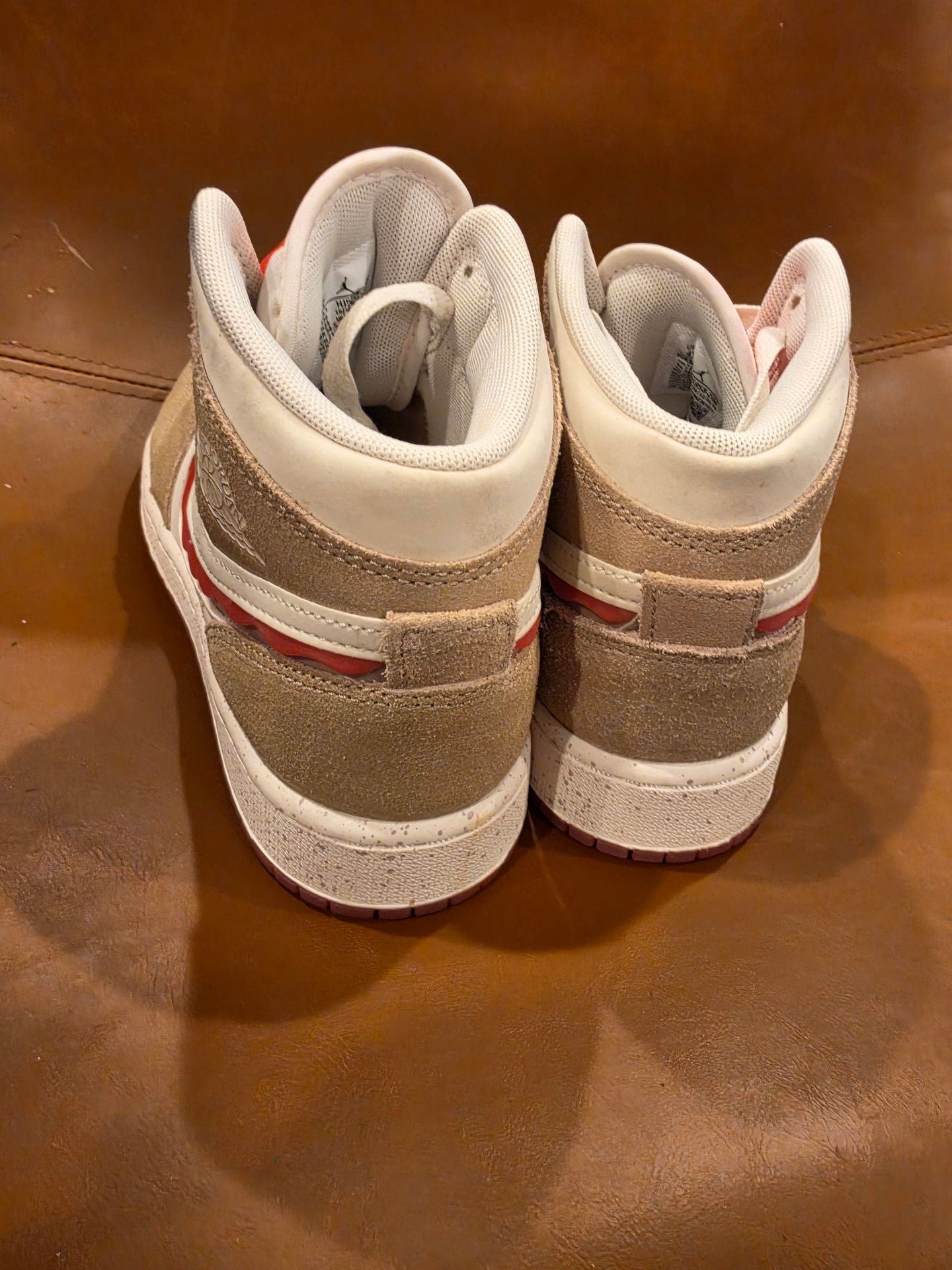 Air Jordan 1 Mid SE GS Peanut Butter Jelly 6