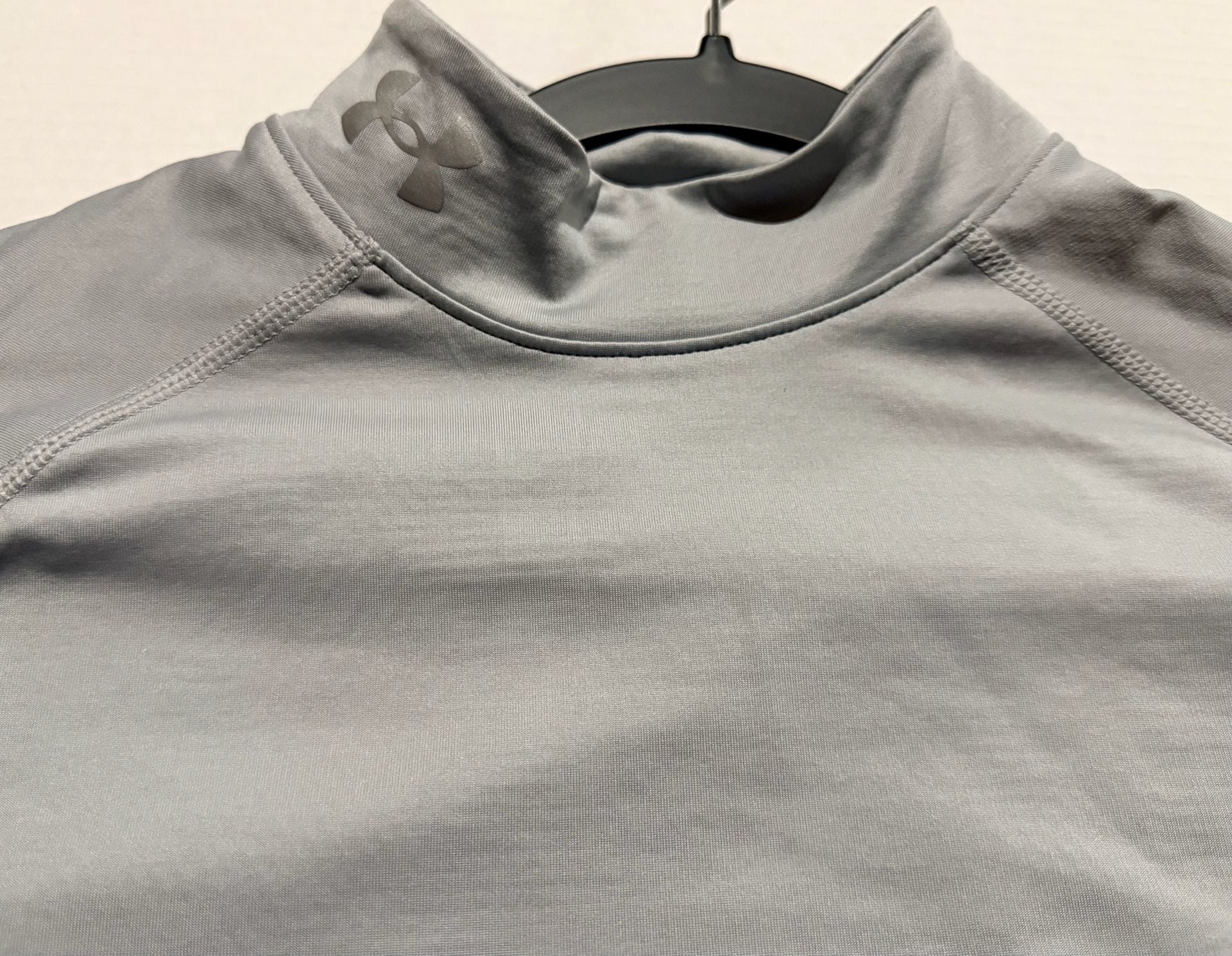 Under Armour ColdGear Infrared Fitted Mock Size M Gray Black Long Sleeve 4