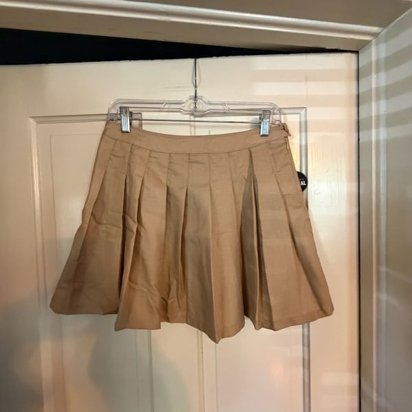 Forever 21 Pleated Mini Skirt Size L Khaki Polyester
