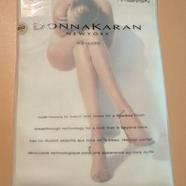Donna Karan The Nudes Control Top Pantyhose Plus Petite B02 Style A19
