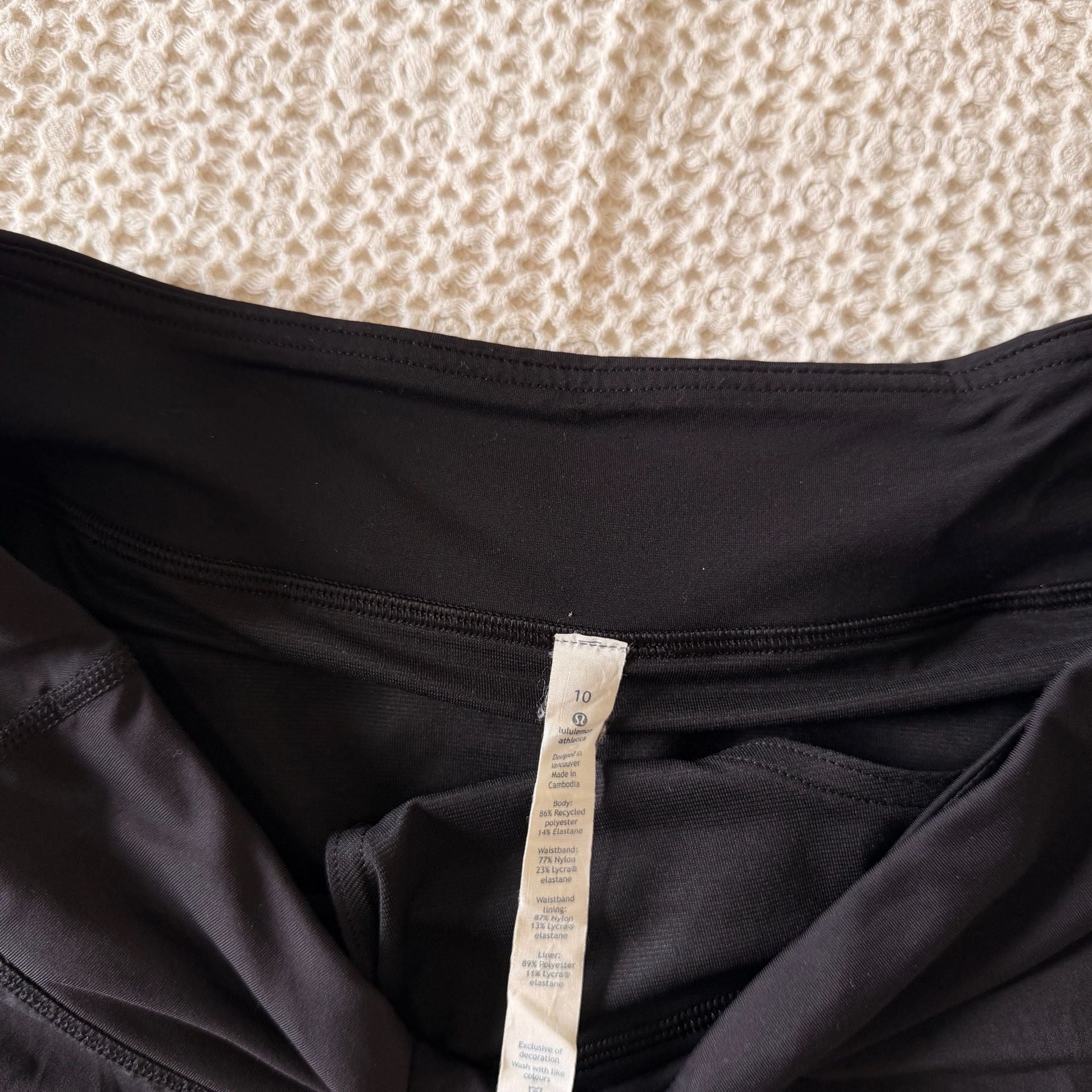 Lululemon Speed Up Low-Rise Short 2.5" - Black - Size 10 6