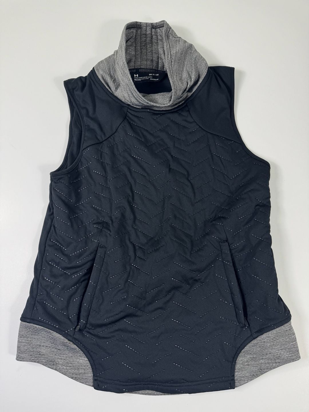 Under Armour ColdGear Reactor Vest Size SM Black Gray Quilted 2