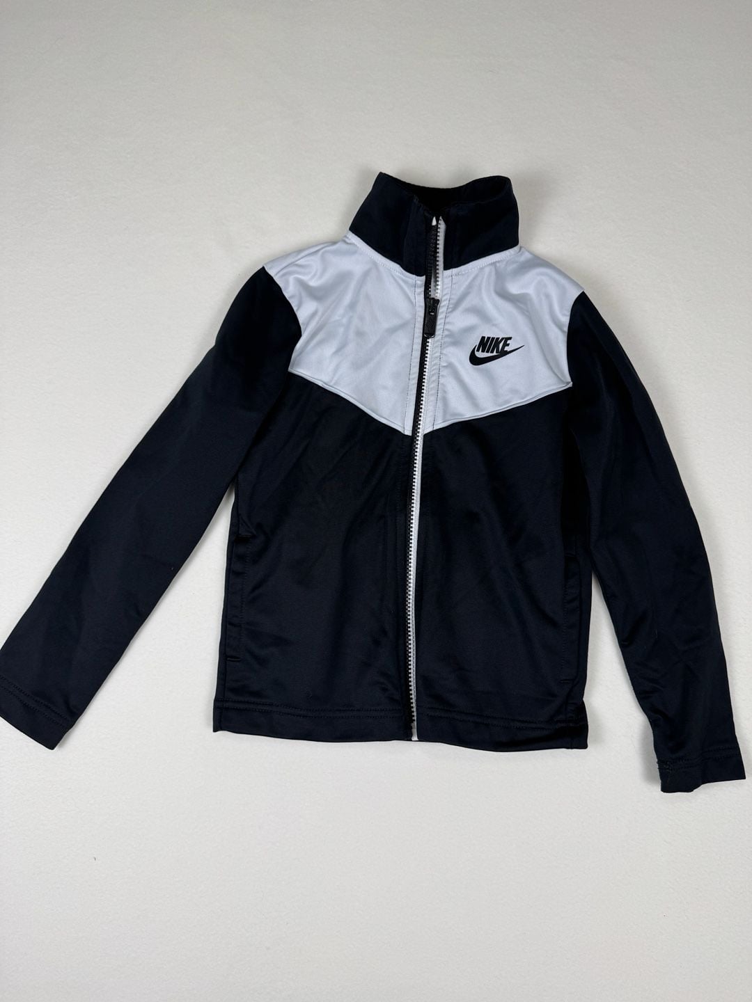 Nike Black/White Full Zip-Up Track Jacket Size Youth 5 (4-5yr) 2