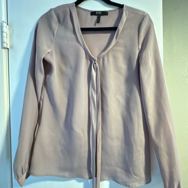 BCBG Paris Blouse Size XS Mauve Long Sleeve Tie Neck Top