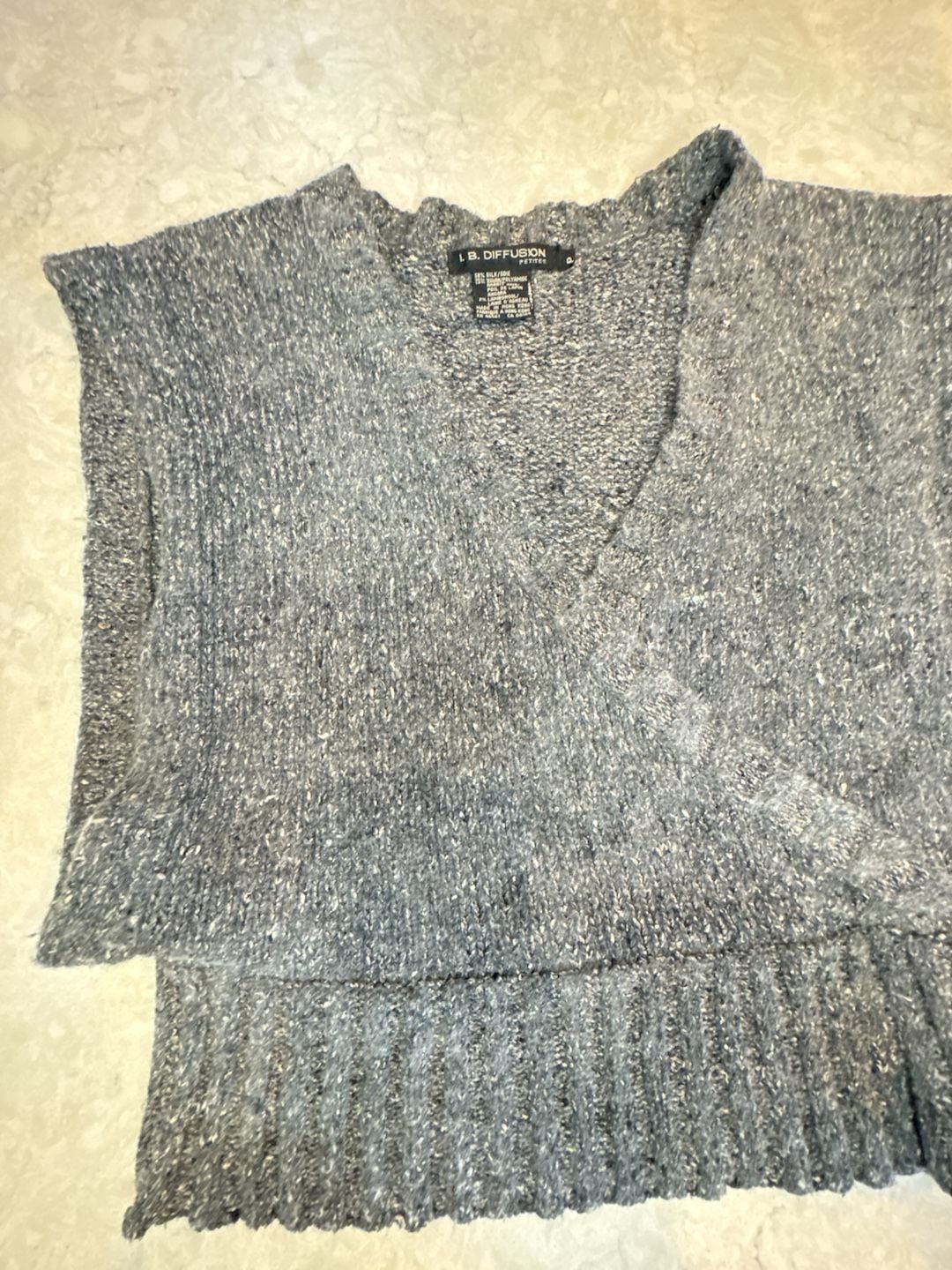 I.B. Diffusion Sweater Vest Size med pet Gray V-Neck Silk Blend 2