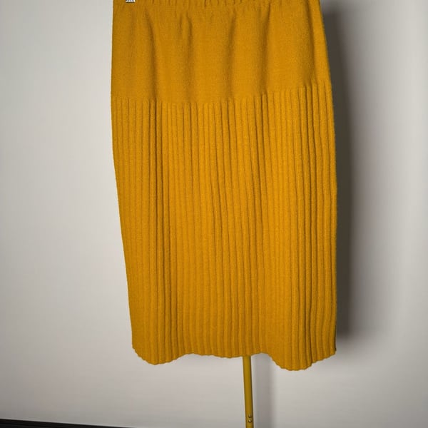 Vtg Ribbed Knit Midi Skirt Size M Mustard Yellow