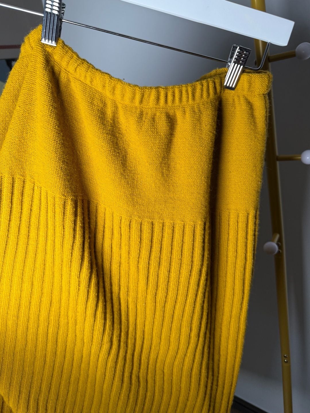 Vtg Ribbed Knit Midi Skirt Size M Mustard Yellow 4