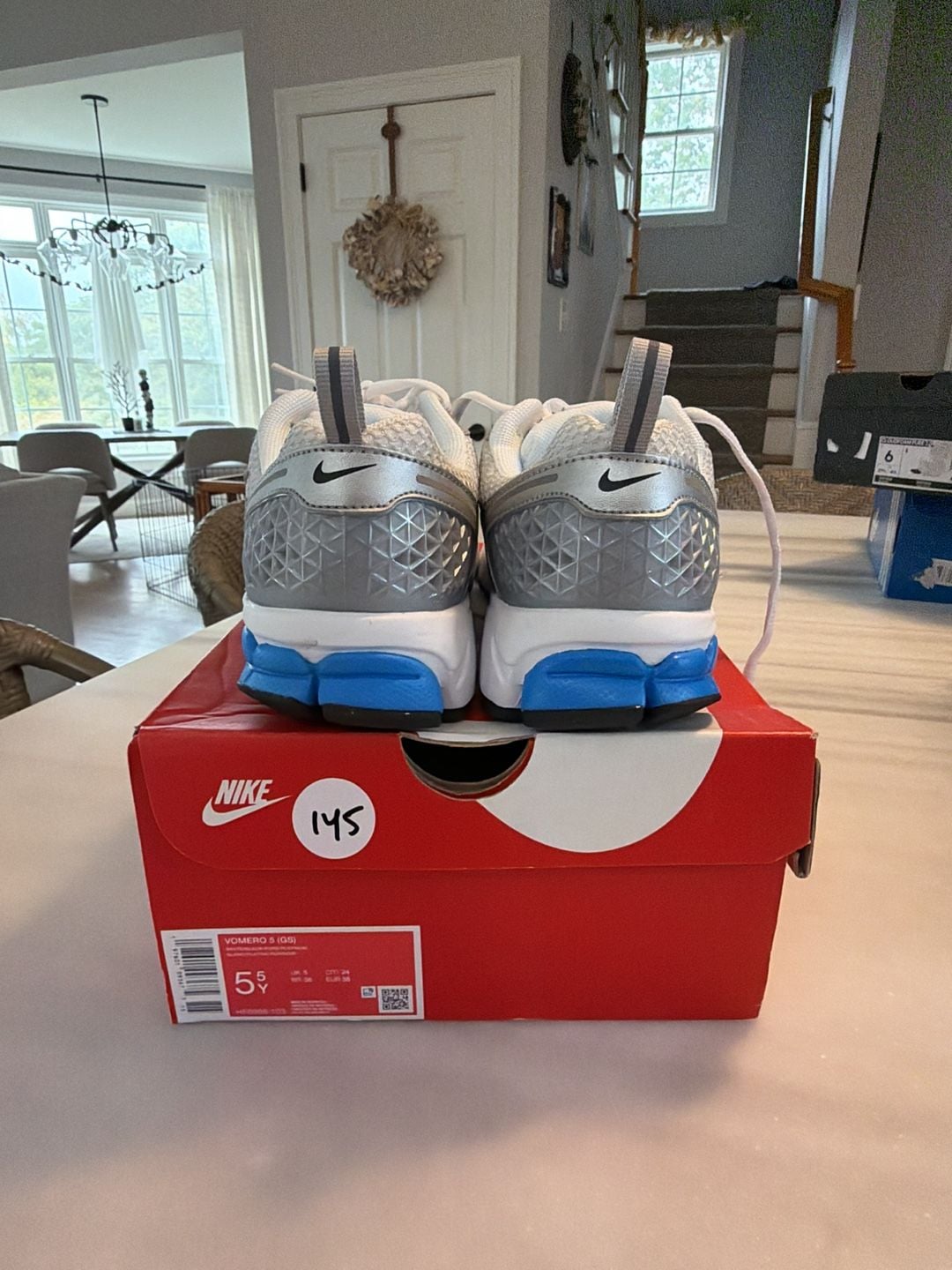 Nike Vomero 5 Size 5.5Y White Black Pure Platinum Photo Blue HF6998-103 6