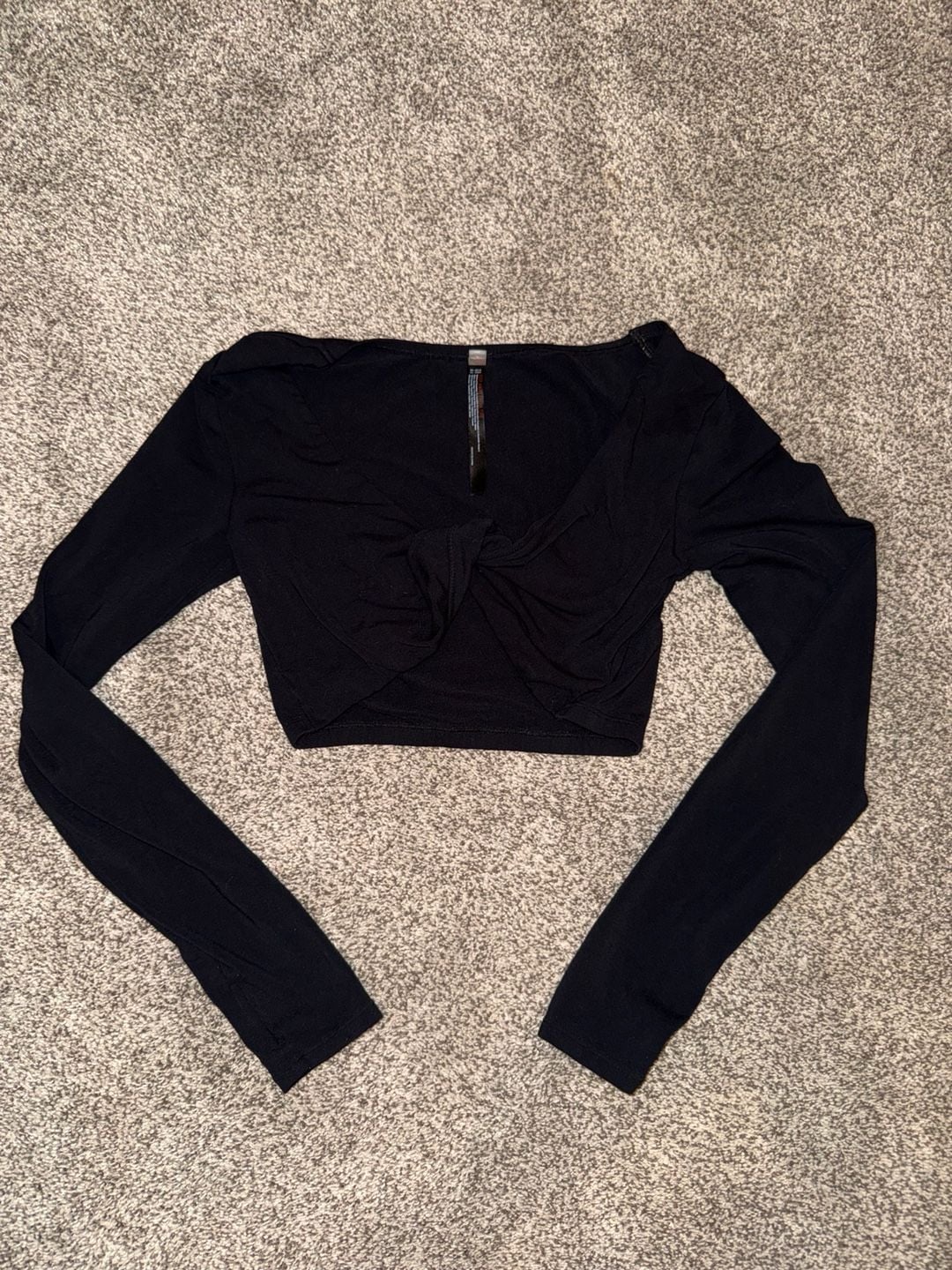 FP Movement Long Sleeve Crop Top Size M/L Black Twist Front 2