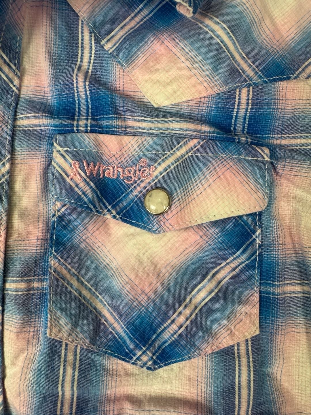 Wrangler Western Kid’s Size S Pearl Snap Long Sleeve Breast Cancer Awareness 4