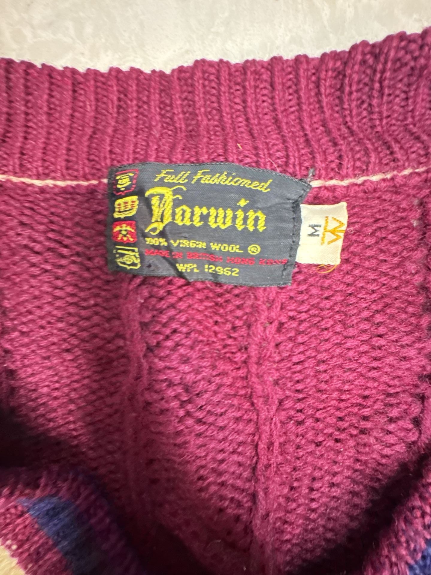 Darwin V-Neck Sweater Size M Maroon Cable Knit Virgin Wool 3
