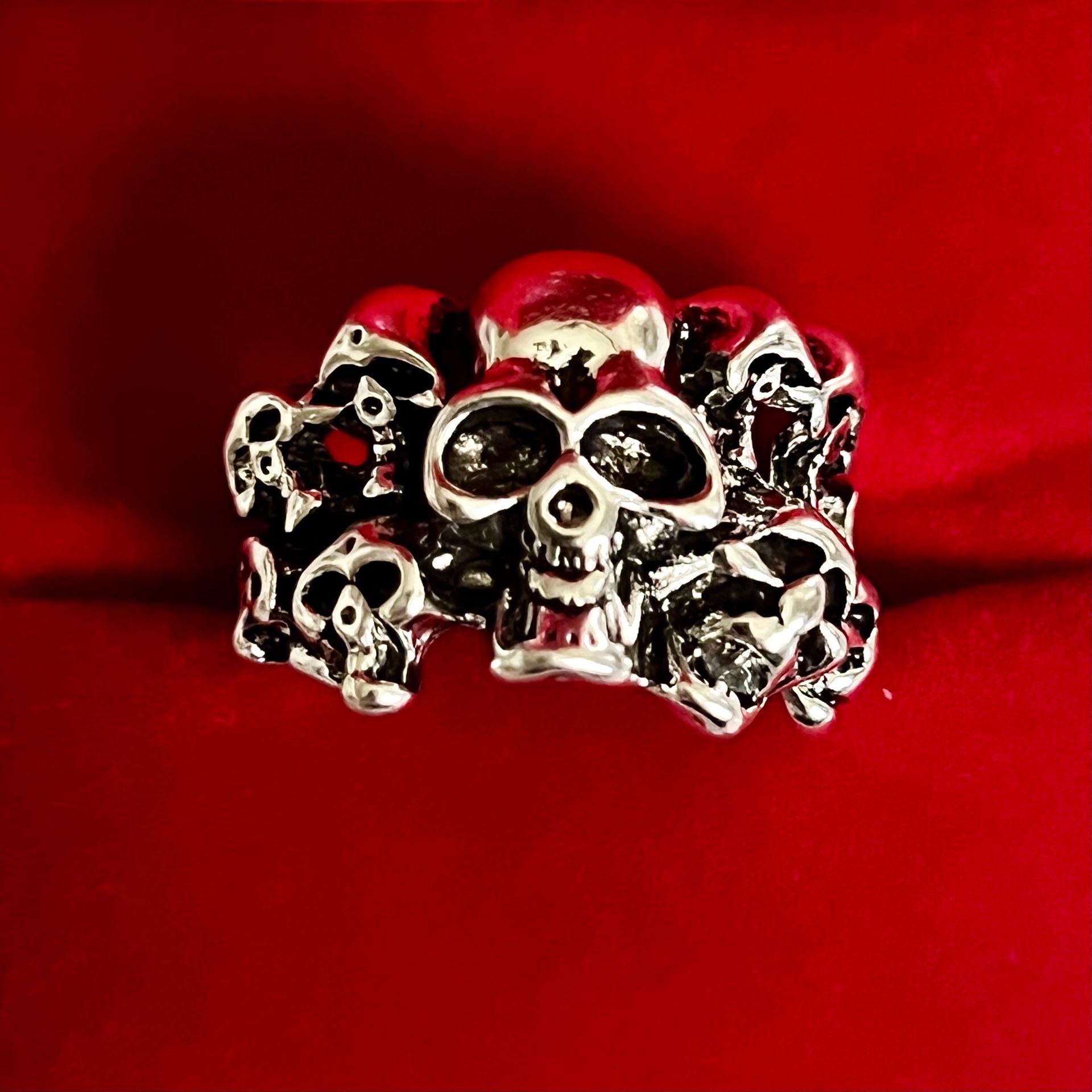 Multi Skull Ring: Outlaw Graveyard Biker Titanium Steel Silver Statement Ring Size 9 1