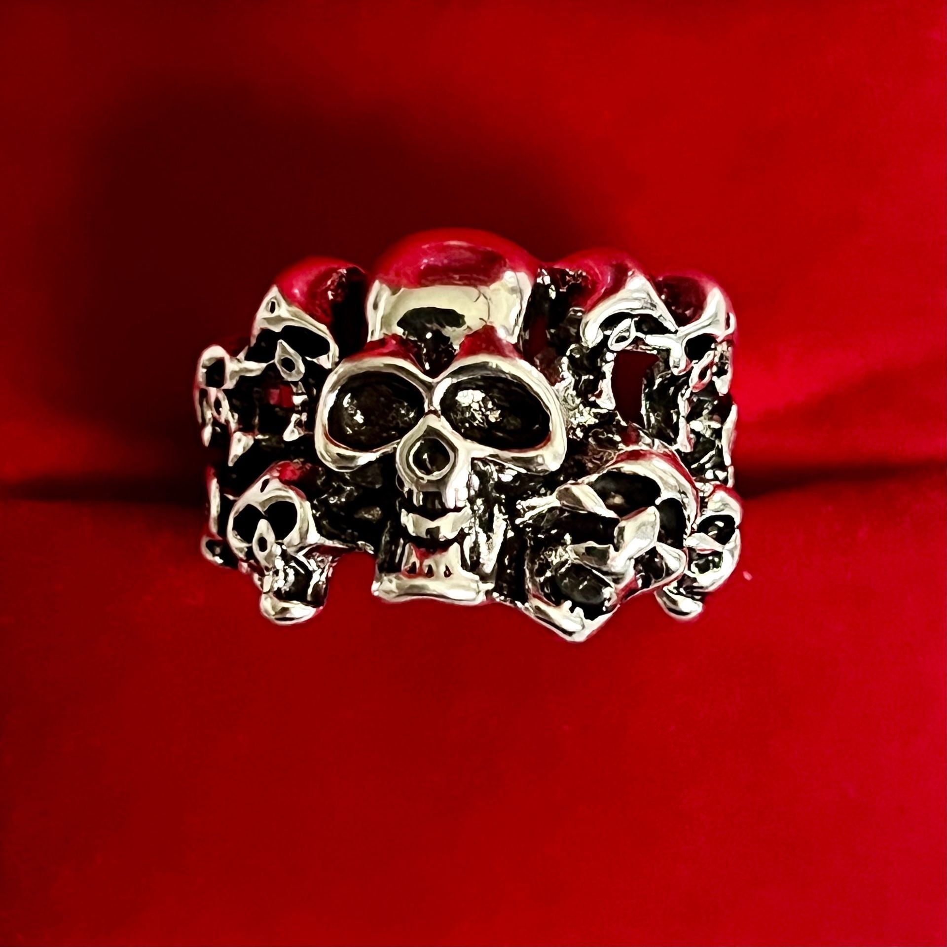 Multi Skull Ring: Outlaw Graveyard Biker Titanium Steel Silver Statement Ring Size 9 2